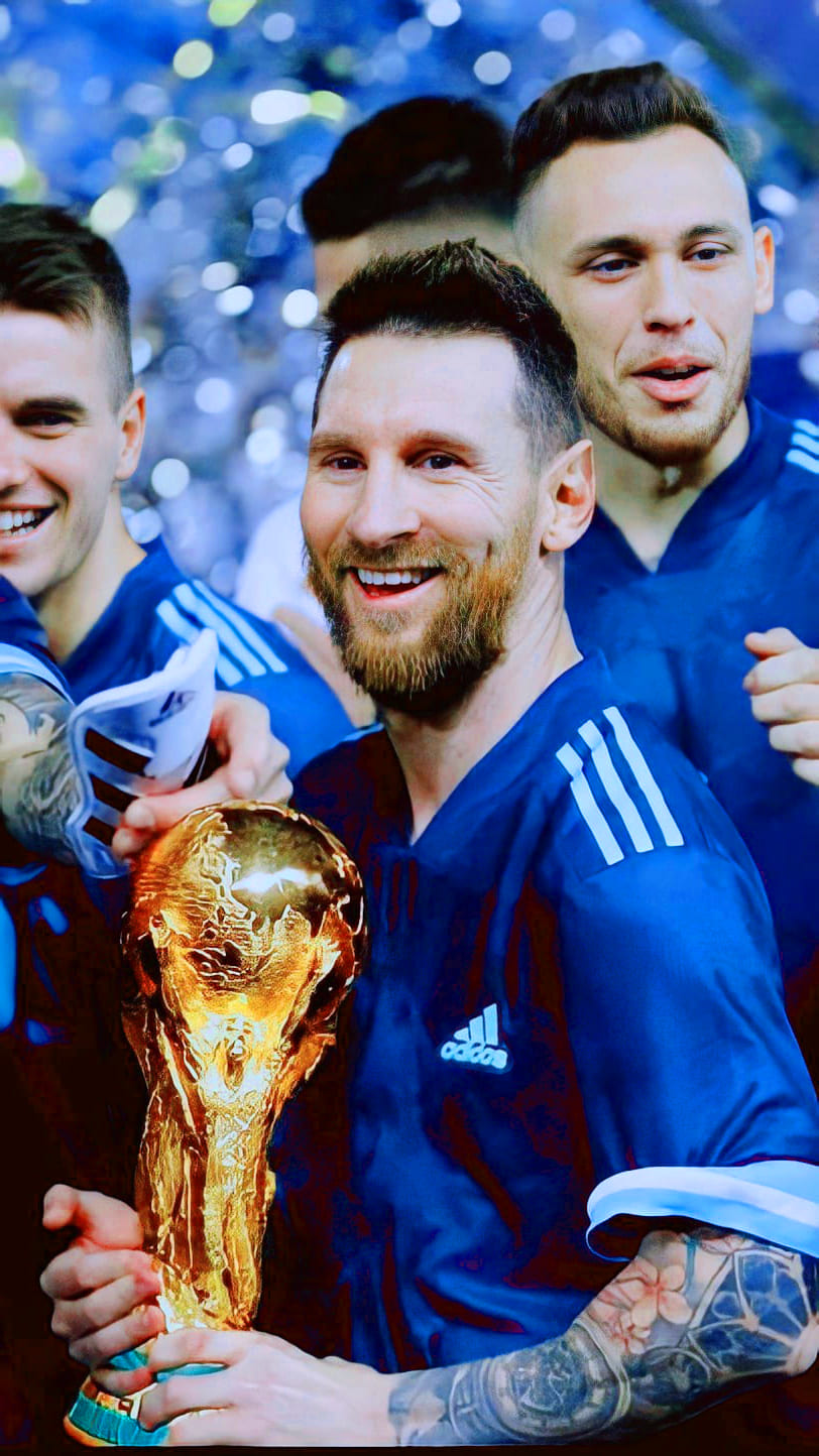 Messi Holding World Cup Wallpapers