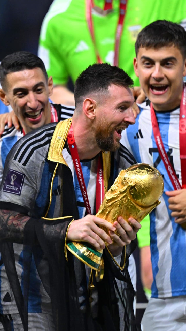 Messi Holding World Cup Wallpapers