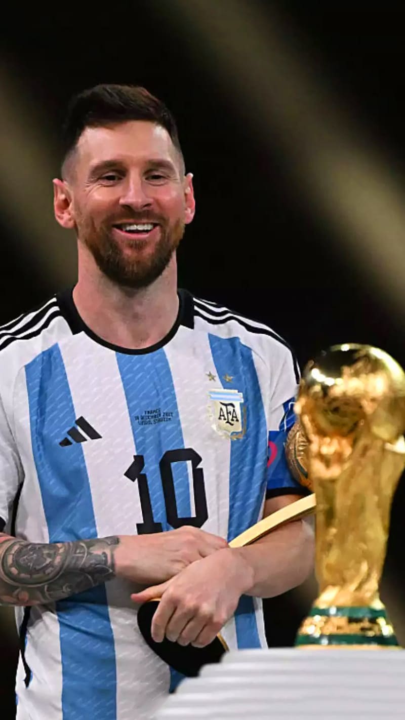 Messi World Cup Trophy Wallpapers