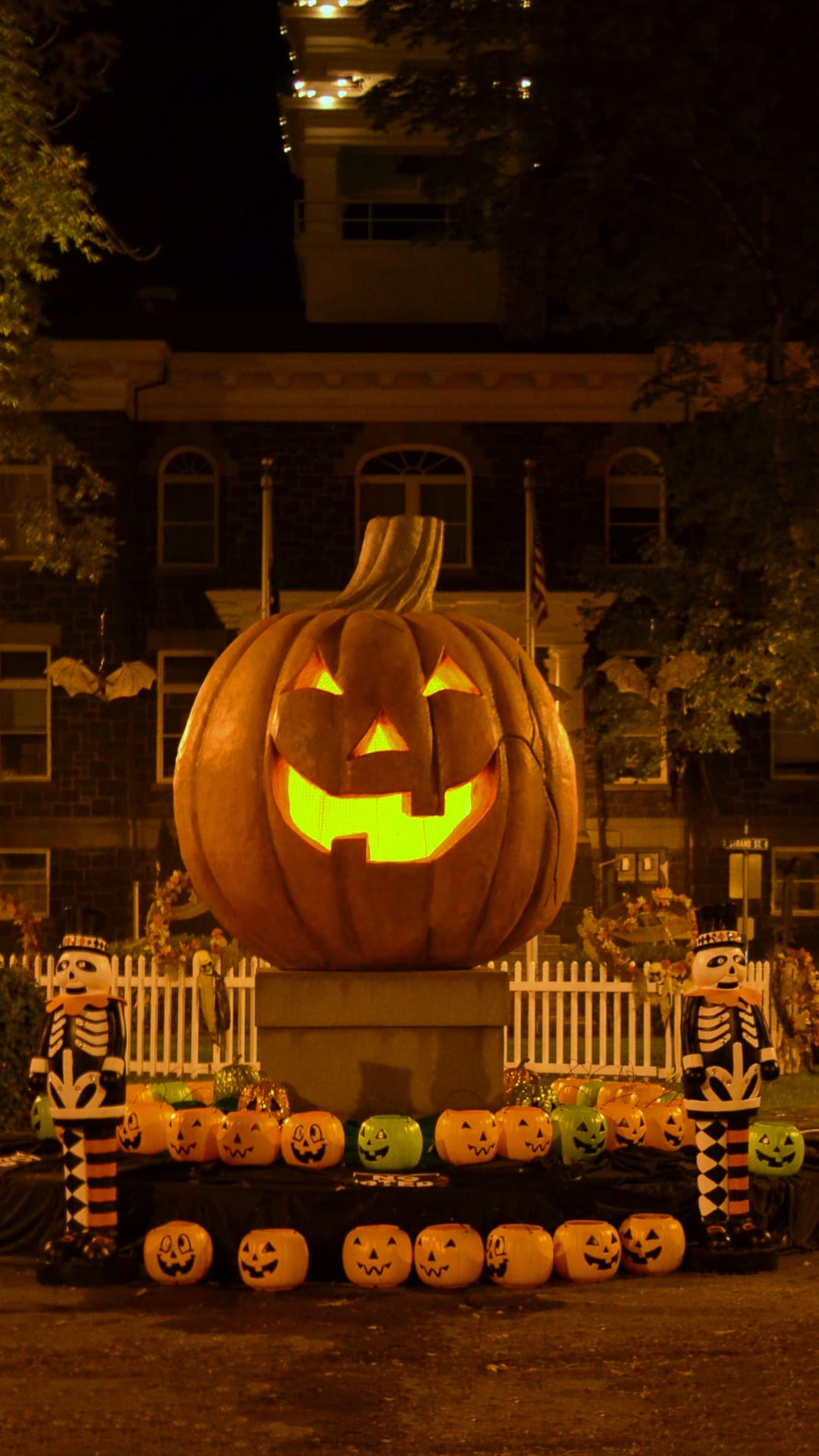 Halloween Town Wallpapers
