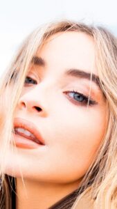 Sabrina Carpenter Wallpapers